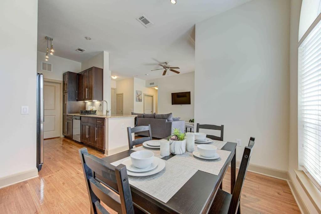 Cozy Apt Nrg Pool,Wi-Fi, Free Parking, Petsok! 휴스턴 외부 사진