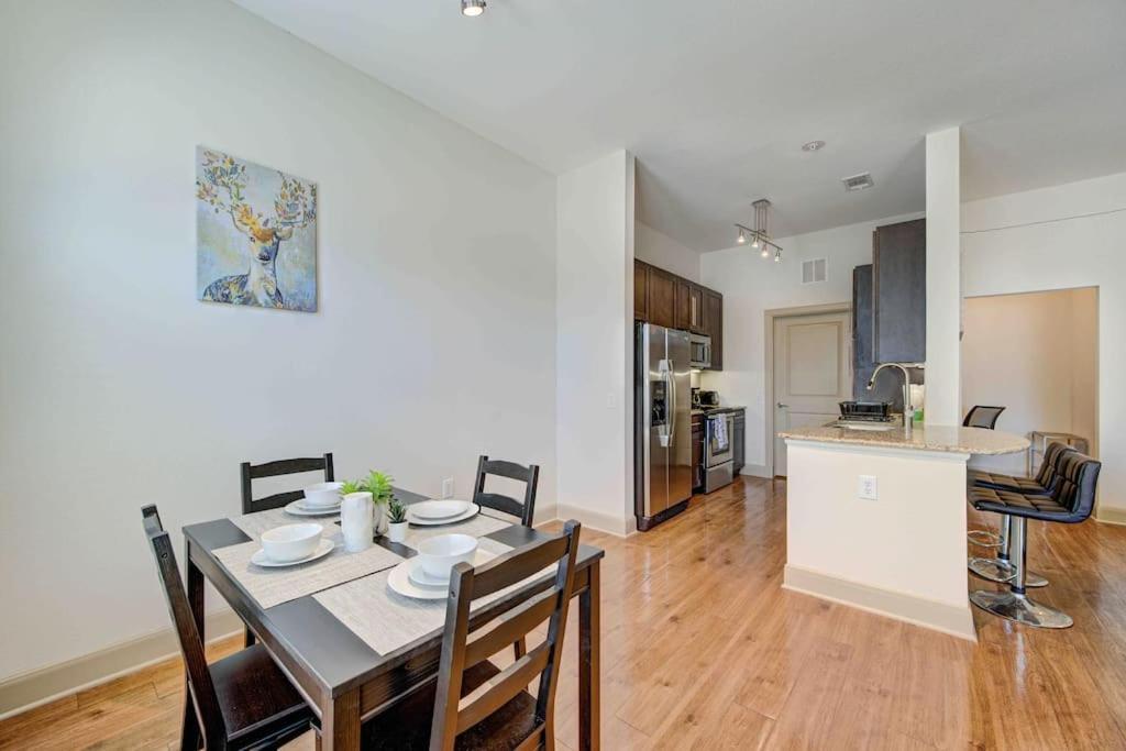 Cozy Apt Nrg Pool,Wi-Fi, Free Parking, Petsok! 휴스턴 외부 사진